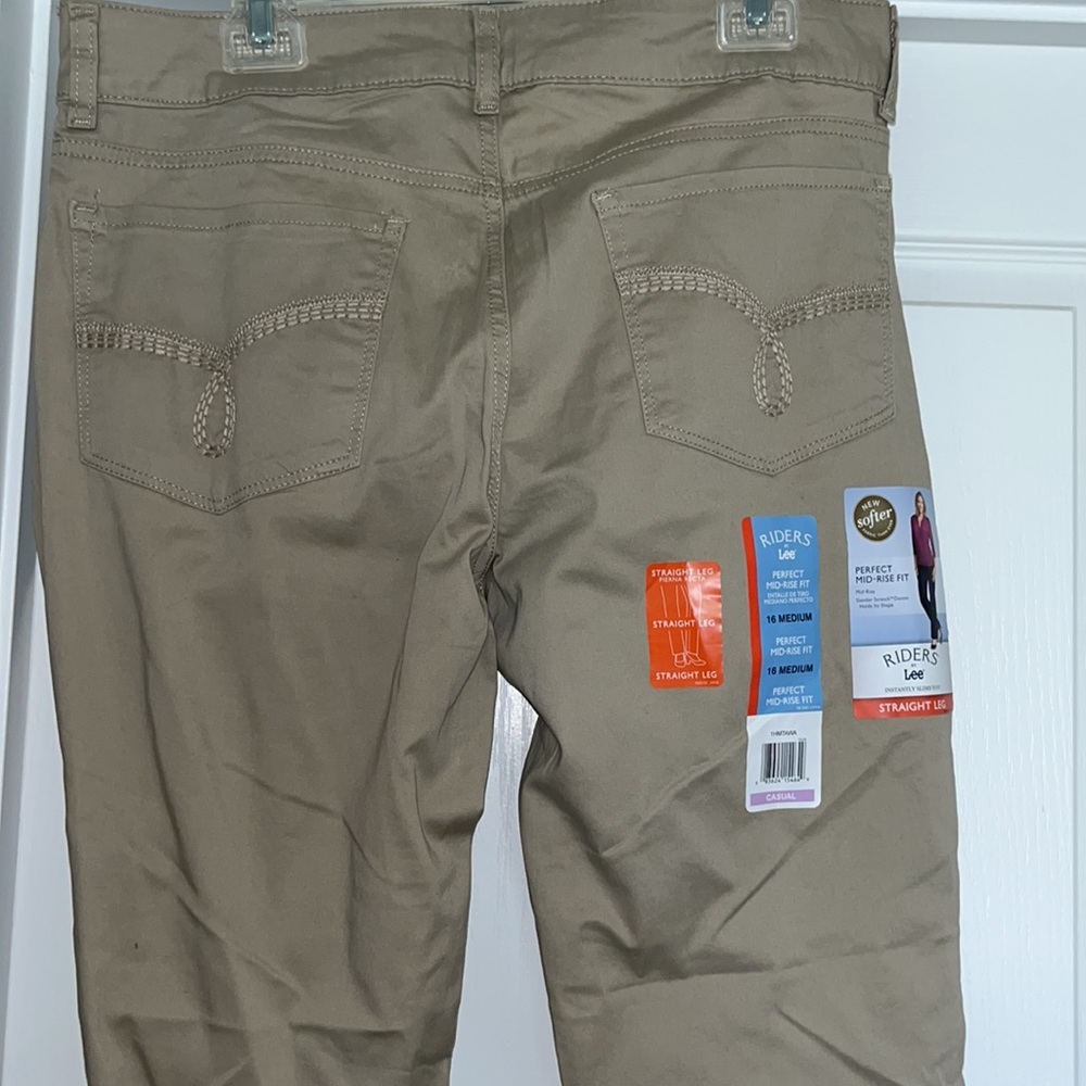 Lee Riders Mid Rise Cargo Pants - Picture 3 of 5
